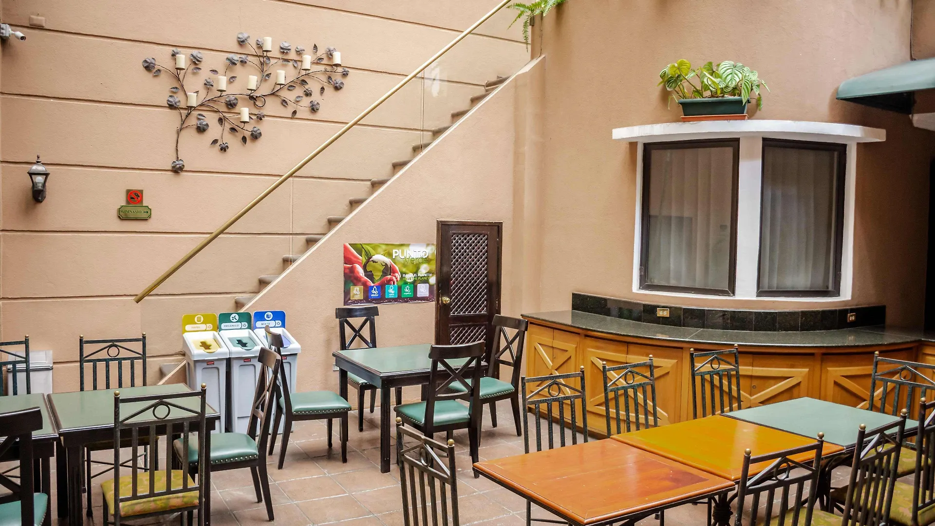 Hyatt Centric Guatemala City 5*,